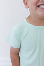 (SOLID, ribbed) Lion Around - Pocket Short Set