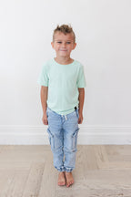 (SOLID, ribbed) Lion Around - Everyday Tee